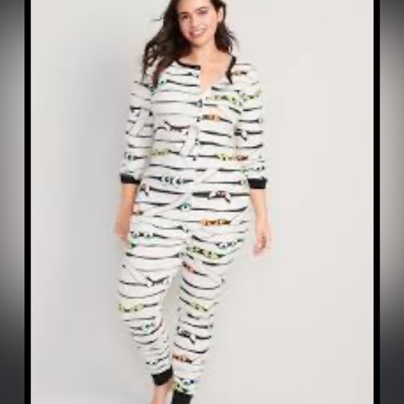 Old Navy Eye Want My Mummy (Halloween Match The Fam) One Piece Pajama NWT L - Picture 1 of 5